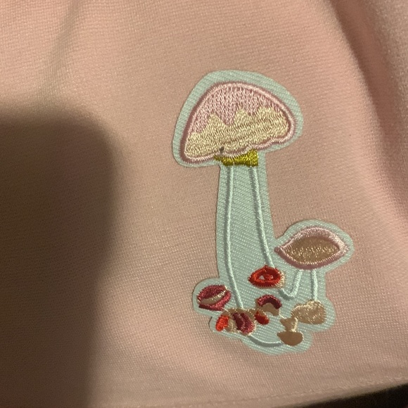 Pink mushroom pleated skirt - Picture 5 of 5